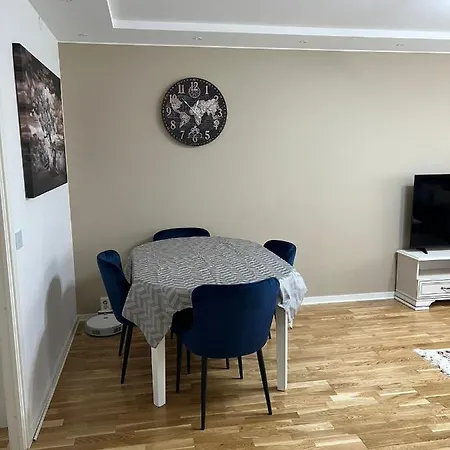 I Lyxig Laegenhet Naera Emporia Homestay *